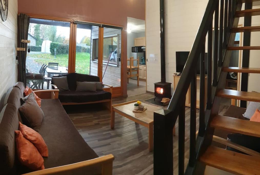 Gite N° 20, En Pleine Nature, Frontalier Signy-le-Petit 外观 照片